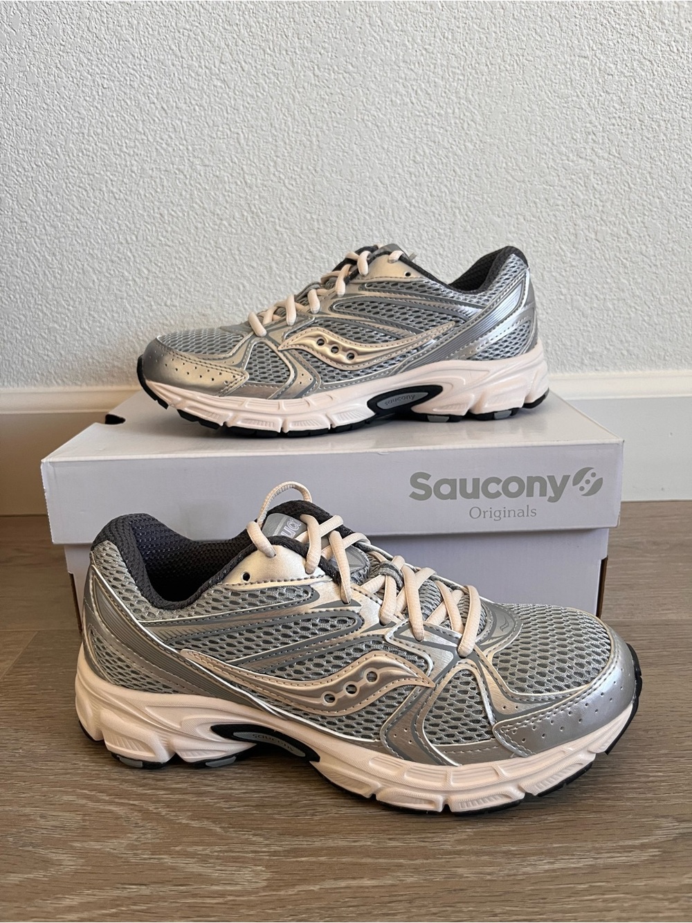 Saucony Women’s Silver Athletic Running Shoes with White Accents